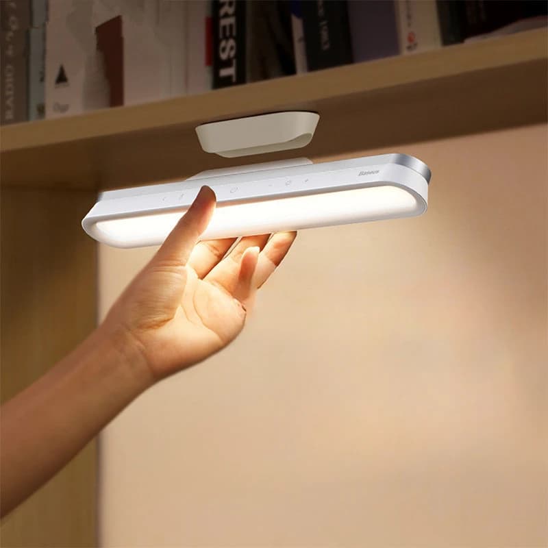 2024 lampada da tavolo da lettura con ricarica a oscuramento infinito di colore della luce magnetica di alta qualità adatta per dormitori e famiglie