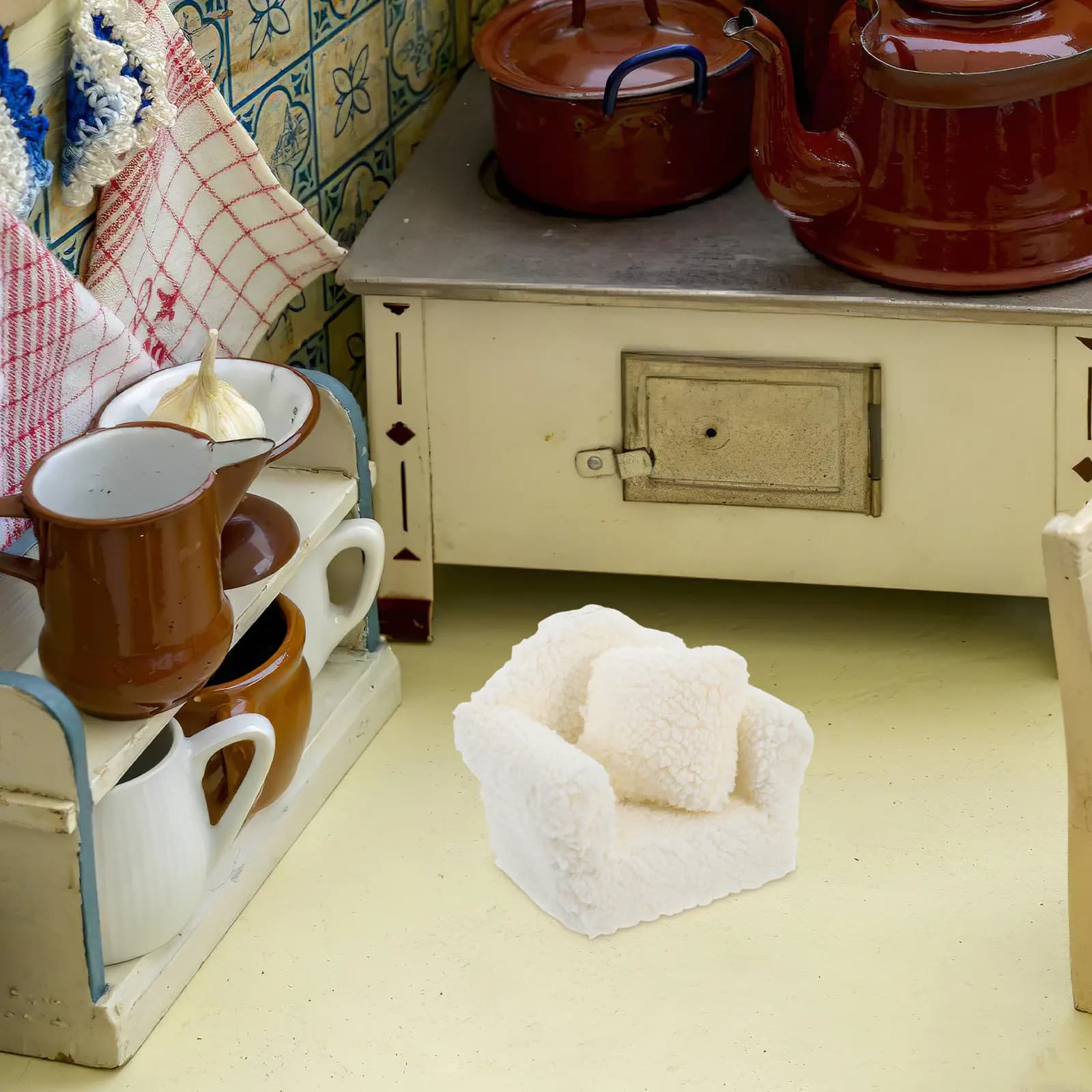 Mini Divano Singolo con Cuscino Ideale per Arredamento Casa delle Bambole Design Moderno ed Elegante Costruzione in Tessuto Morbido Migliora il Divertimento e il Fascino