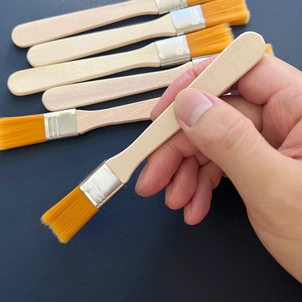 6 pennelli per lavaggio quadrato in nylon giallo, mini manico in legno massello per pulire la polvere e gli studenti, pennelli per pittura a olio