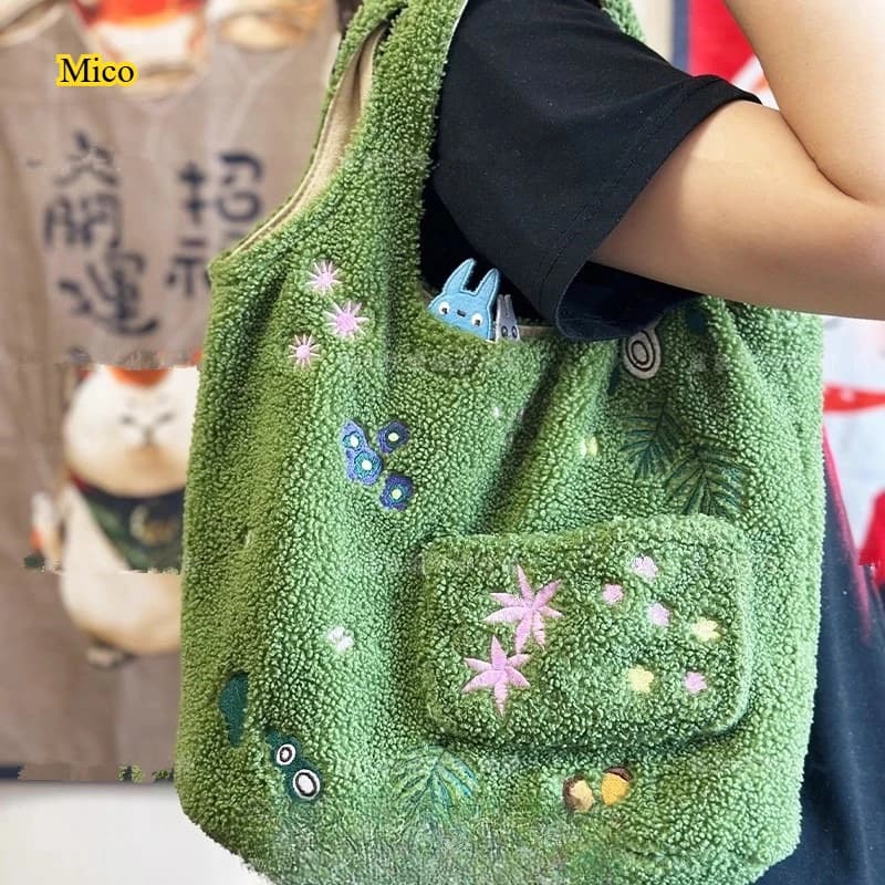 Embroidered shoulder bag with lamb and cat in plush, Japanese cartoon style, for everyday use
