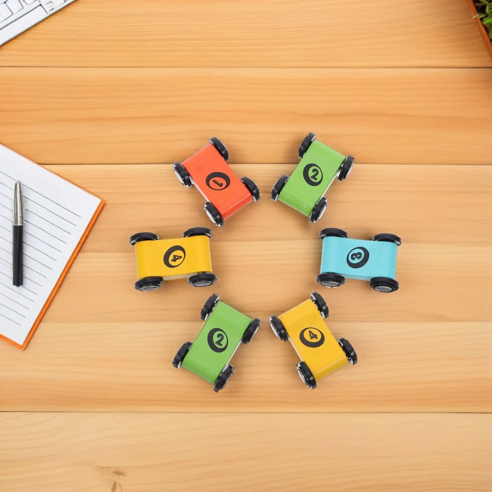 Set di 8 Macchinine in Legno per Pista da Corsa per Bambini, Gioco Educativo da Tavolo per il Riconoscimento dei Colori - Legno Levigato