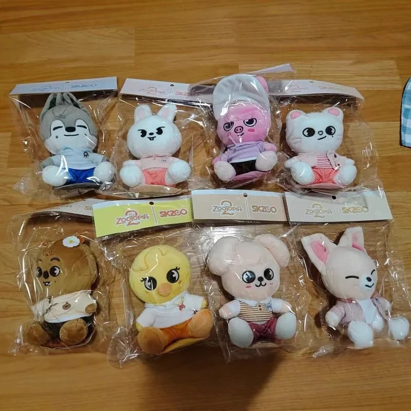 Nuovo Peluche SKZOO, Bambola di Peluche Cartoon Stray Kids, Giocattolo Kawaii, Decorazione per Camera, Regalo di Compleanno per Bambini
