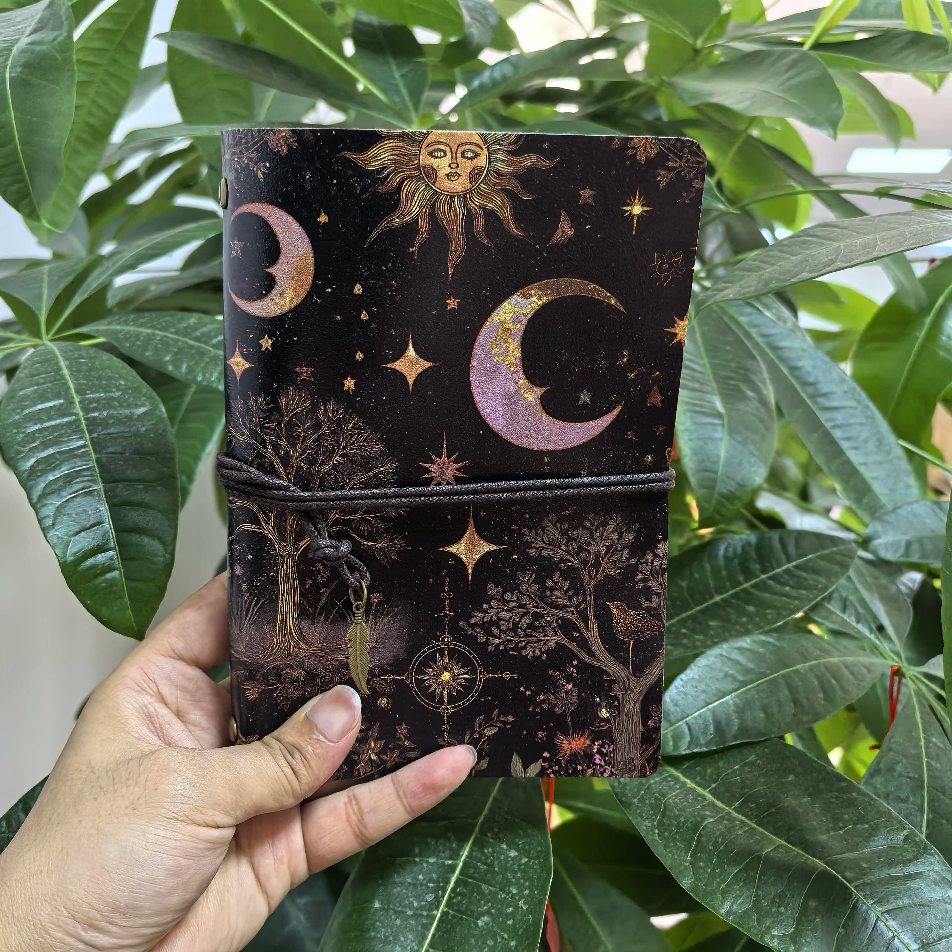 Vintage Sun Moon Star Traveler's Notebook, Refillable A6 Leather Journal, Retro Witchy Diary for Scrapbooking, School & Gift