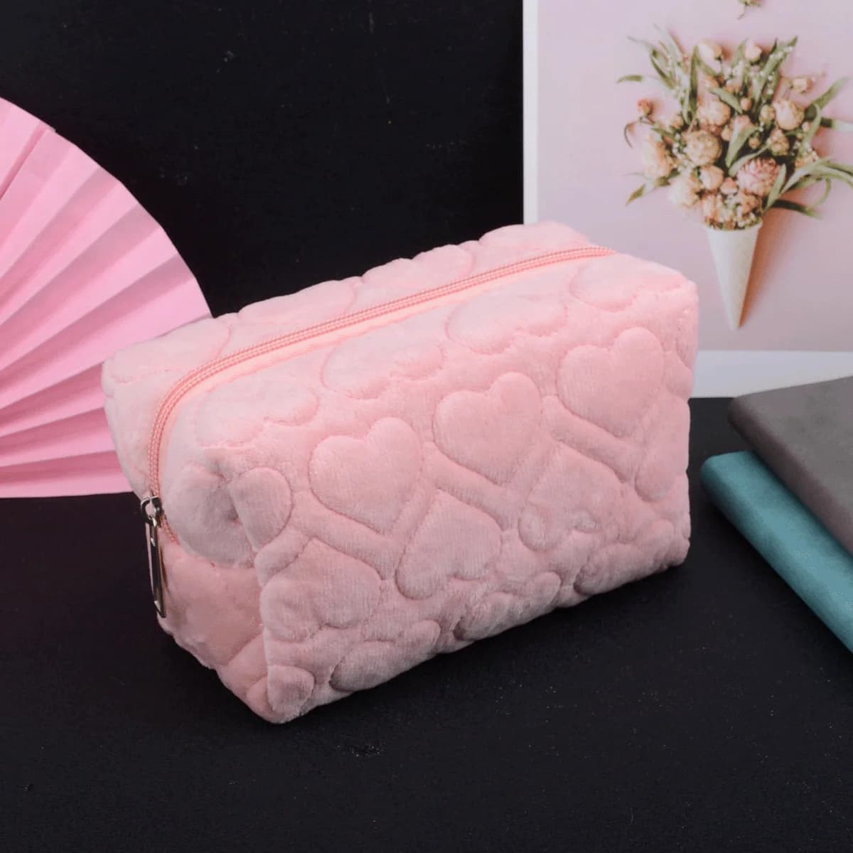 1 astuccio ricamato a forma di cuore, graziosa borsa a forma di cuscino, organizer portatile di grande capacità, articoli scolastici per ragazze