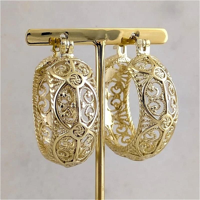 Orecchini a cerchio rotondi placcati in oro intagliati a mano cavi squisiti vintage Regali per accessori per gioielli per banchetti nuziali alla moda da donna
