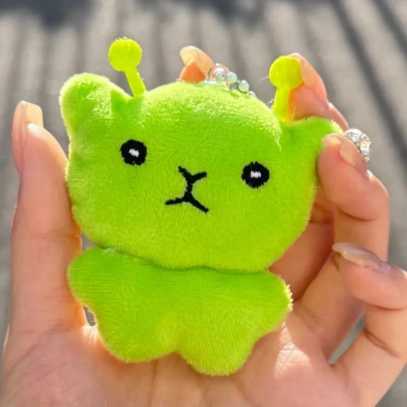 Simpatico ciondolo in peluche con gatto alieno, portachiavi con bambole in peluche super morbide, mini giocattolo Kawaii, ciondolo per zaino, bella decorazione per borsa, regalo di Natale