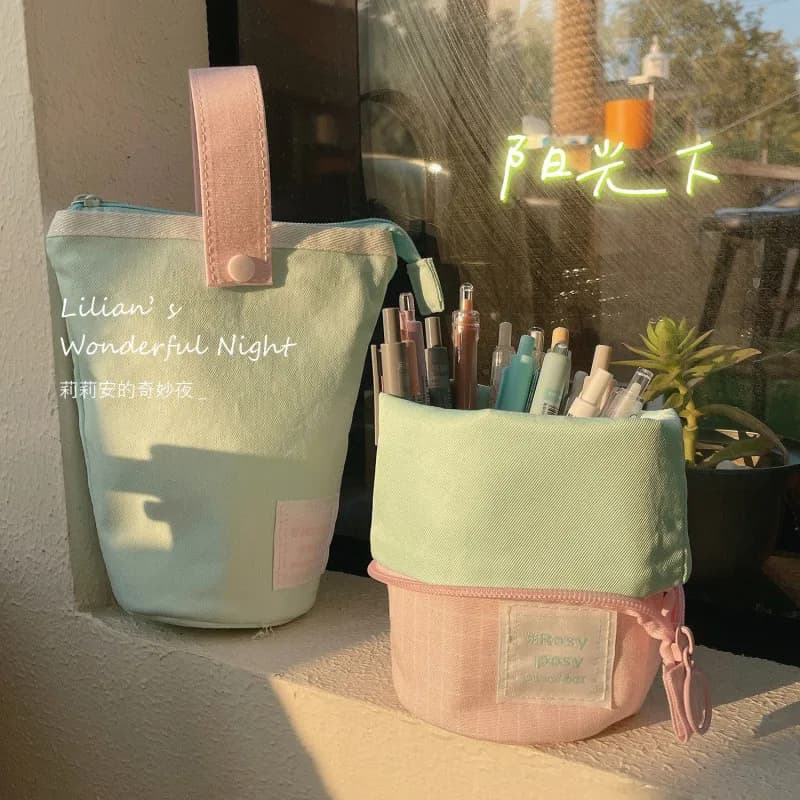 Portapenne verticale giapponese Sweet Ins Organizer per penne coreane Semplicità Moda Custodia in piedi di grande capacità per oltre 30 penne