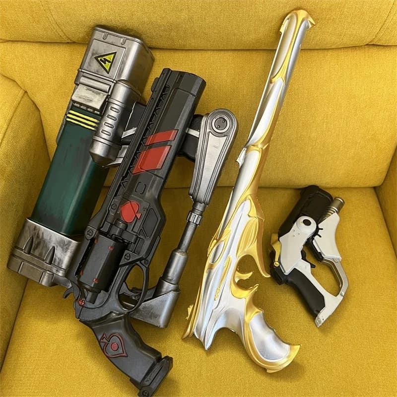 Cosplay Pistole dorate Fucile laser Revolver Prop Armi Modello Pistola Nessun scatto Sicurezza Gomma PU Regalo di Halloween