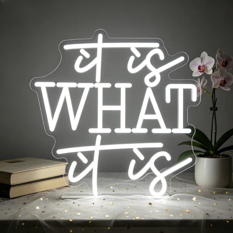 Insegna al Neon LED 'It Is What It Is', Luce Notturna 3D in Acrilico, Arte Murale Estetica Ricaricabile USB per Camera da Letto, Soggiorno, Arredamento Casa
