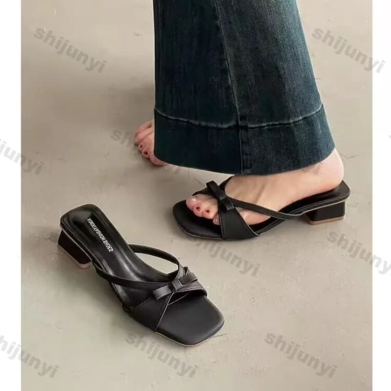 Slippers with butterfly knot Summer sandals with medium heel and square tip for women 2026 High heels with fashionable square heel combined with a skirt