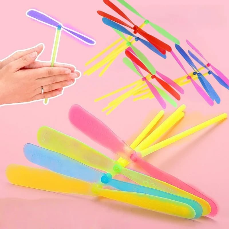 30/50pcs Novità Plastica di Bambù Libellula Elica Giocattolo Classico All'aperto Regalo Del Capretto Rotante Freccia Volante Multicolor Colore Casuale