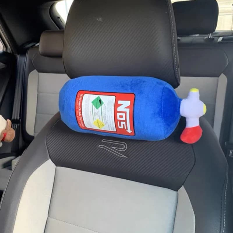 Nuovo cuscino per il collo dell'auto poggiatesta dell'auto per il conducente anteriore NOS bottiglia di ossido nitroso decorazione per auto cuscino per poggiatesta cuscino in peluche ricambi auto