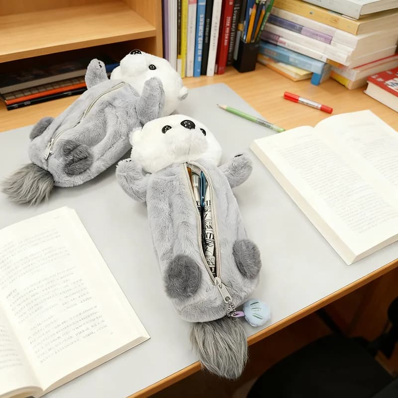 Astuccio portapenne a forma di lontra marina, peluche, carino, di alta qualità, per cancelleria e articoli scolastici, 1 set.