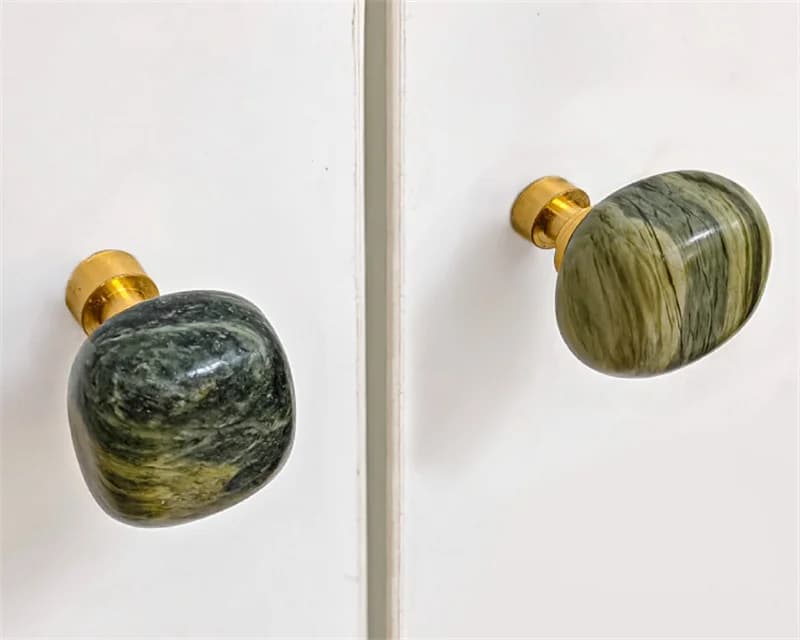 Maniglie per porte dell'armadio in pietra grezza naturale Manopole per porte del cassetto Maniglia per mobili in ottone di cristallo per maniglie per guardaroba dell'armadio della cucina