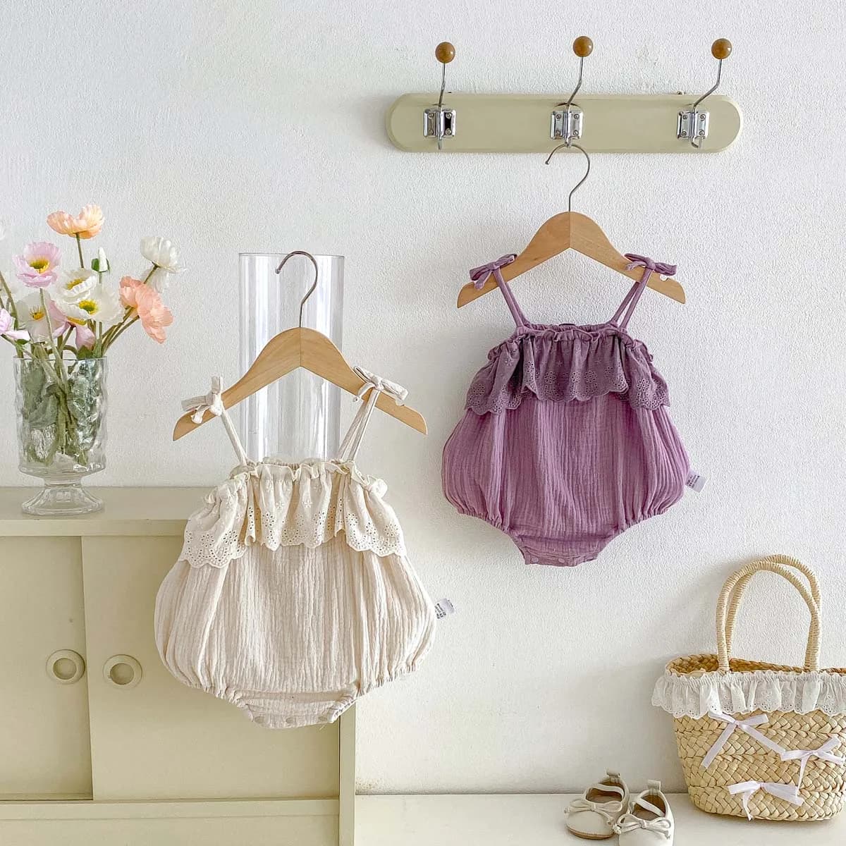 Body Estivo in Pizzo per Bambina, con Spalline e Volant, Stile Principessa