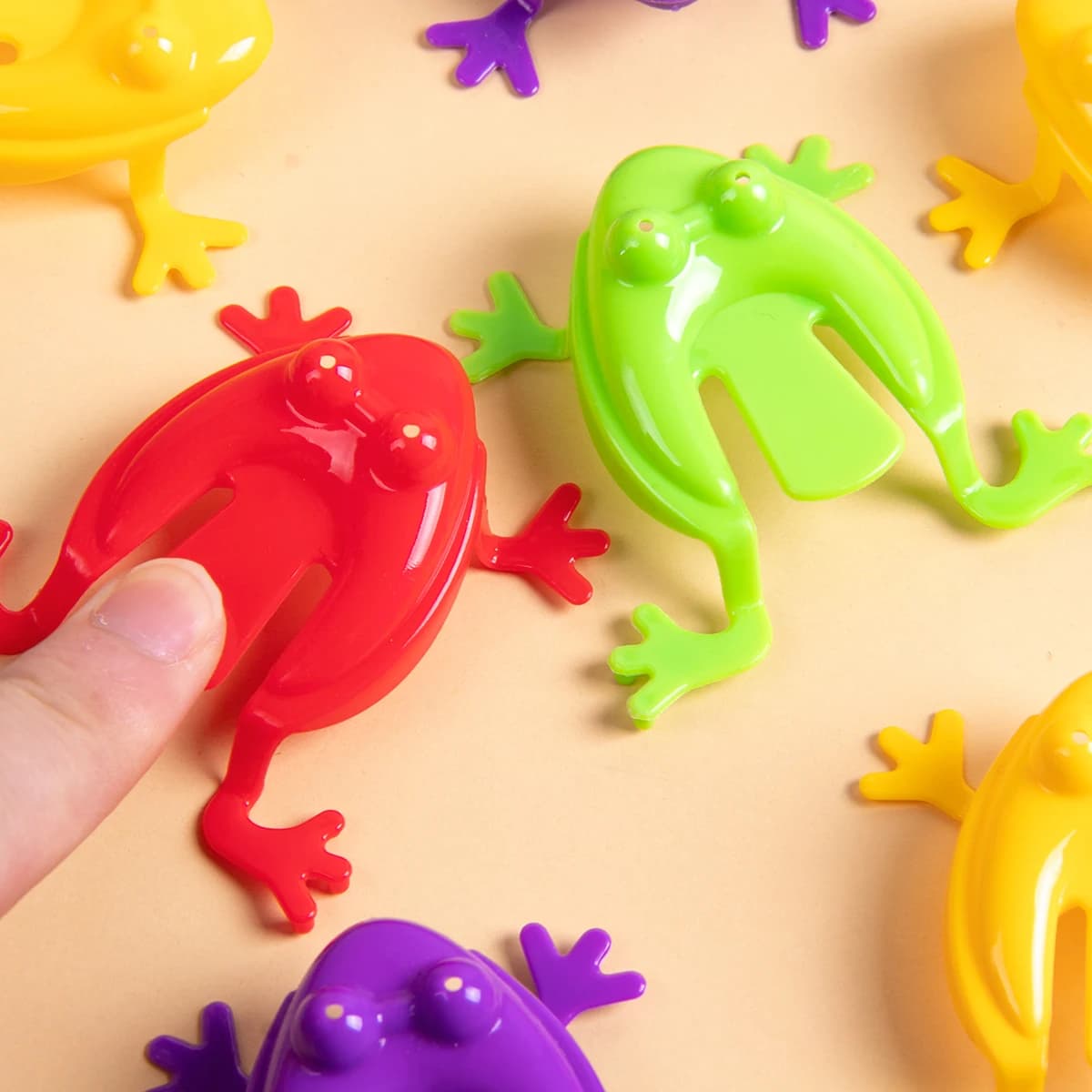 20-60 pz Salto Rana Rimbalzo Agitarsi Giocattoli Per I Bambini Novità Premendo Divertente Rimbalzo Rana Giocattolo Festa di Compleanno Per Bambini Favore del Gioco Regali