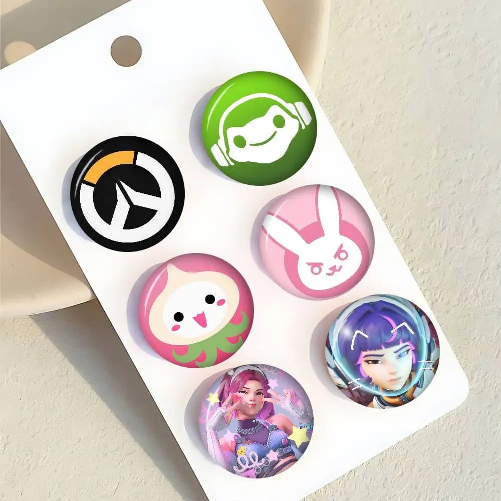 Spilla/Badge Anime Overwatch Pop Game Fatta a Mano per Vestiti, Decorazione per Zaino, Accessori Gioiello
