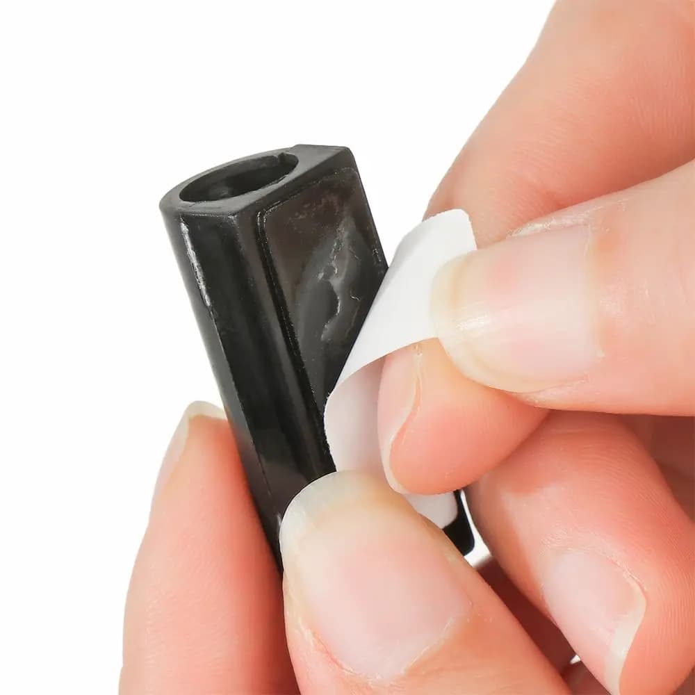Pratico e conveniente Desktop Tidy Fastener Fibbia Organizzatore di linea Clip per cavo Gestione cavi Morsetto per cavo Supporto per fissaggio linea dati