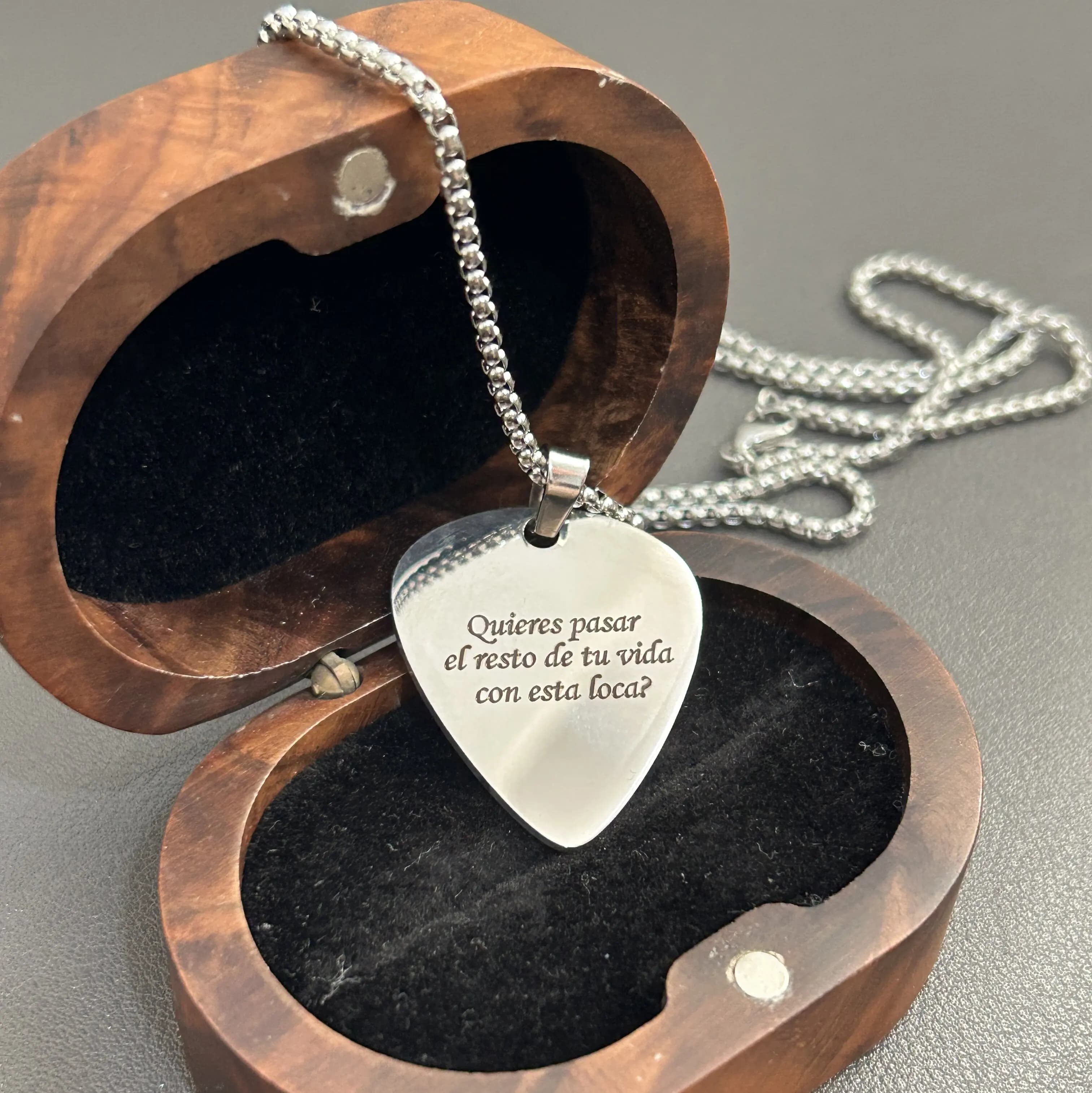 Guitar Pick Necklace Men Women Waterproof Stainless Steel Guitar Picks Pendant Collar Handwriting Photo Jewelry Anniversary Gift