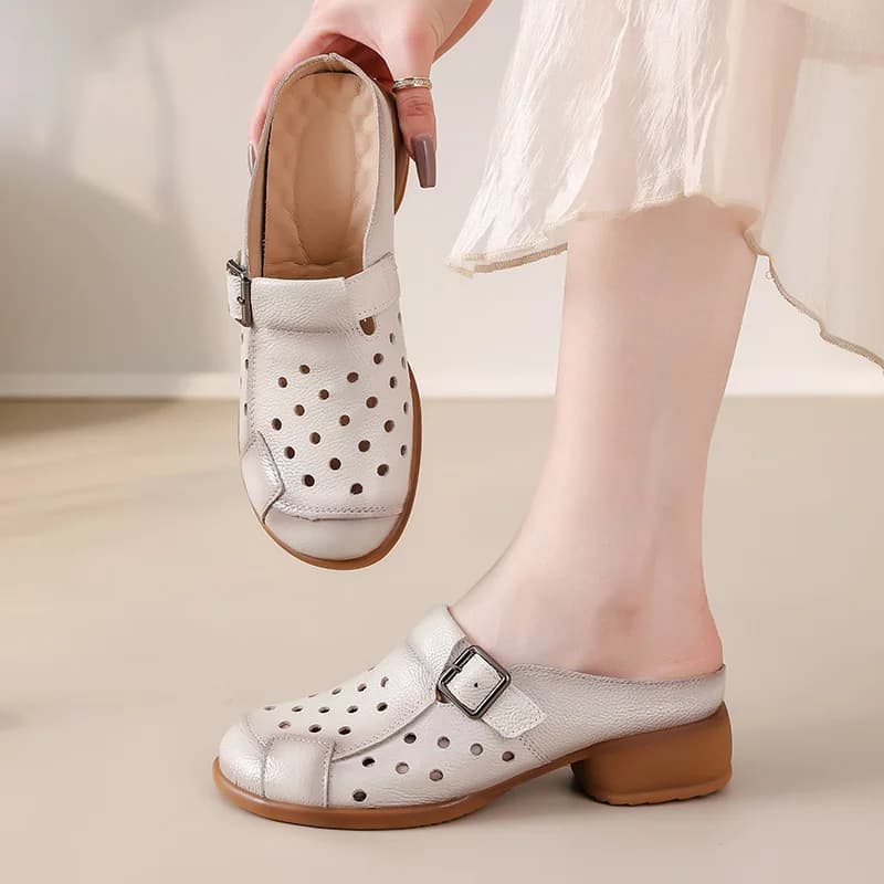 New sandals with low heel in women's cow leather fines carved women's shoes sandals with strap with buckle sleek women's sandals on