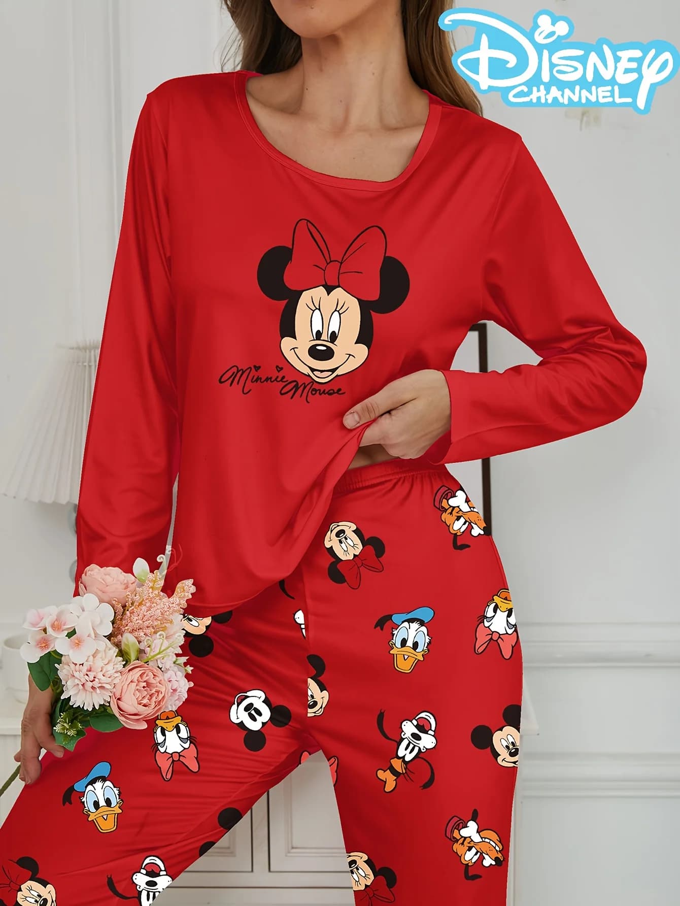 Women's pajamas set with cute Disney Minnie prints, long sleeve tops and trousers, comfortable to wear at home or outdoor