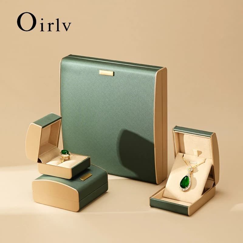 Oirlv Portagioie in pelle PU Scatola per imballaggio di gioielli Ciondolo Bracciale Earnail Collana Scatola di immagazzinaggio Anello nuziale Confezione regalo Organizzatore