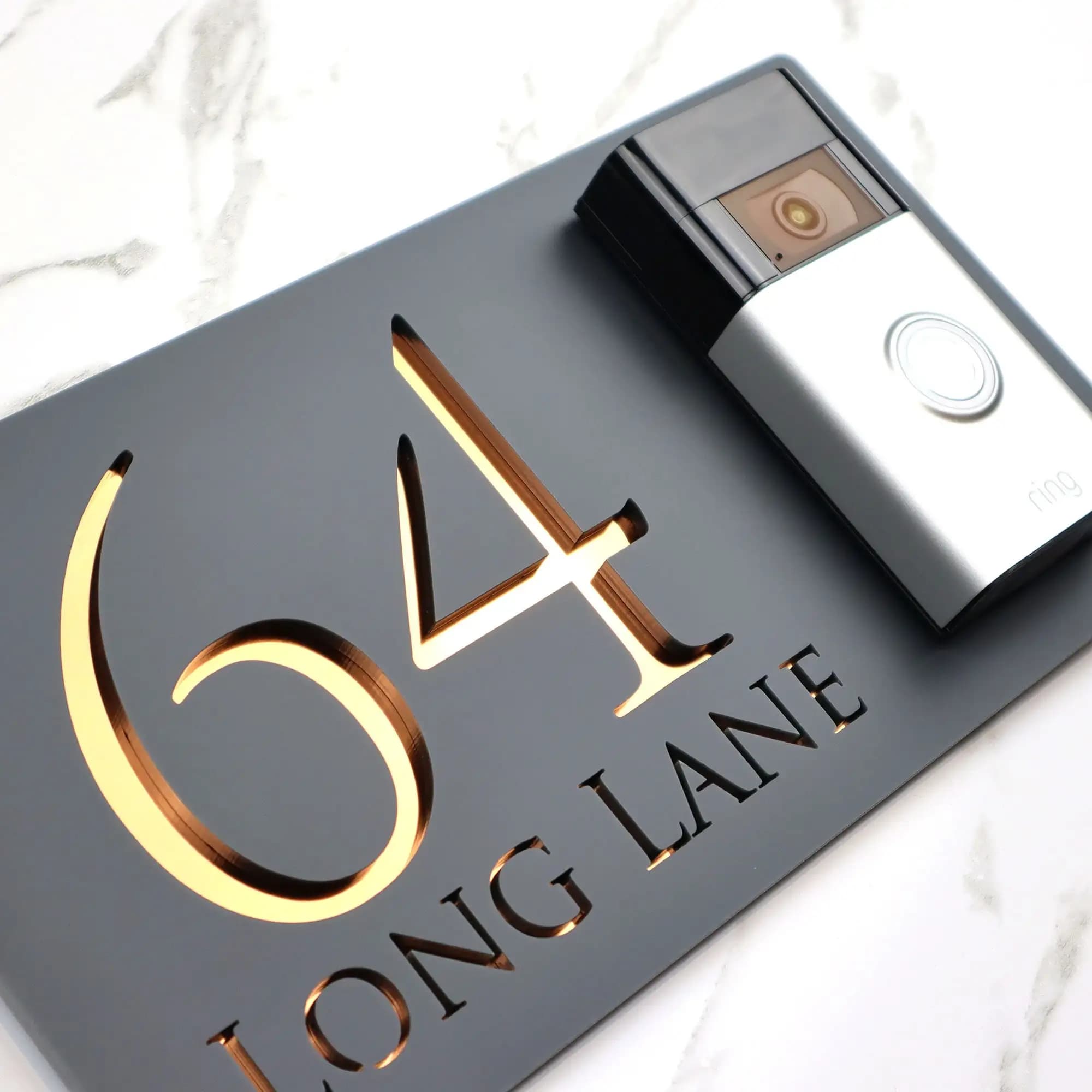 Anello personalizzato di grandi dimensioni Nest Video Wifi Piastra di montaggio campanello Tagliato al laser Nero opaco e argento Specchio galleggiante Cartello per casa