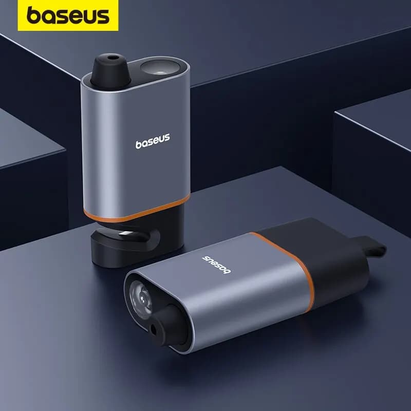 Baseus Martello di sicurezza di emergenza per auto 3 in 1 Taglierina per cintura di sicurezza a forma di U Interruttore per finestre Fuga con lampada di emergenza Accessori per auto