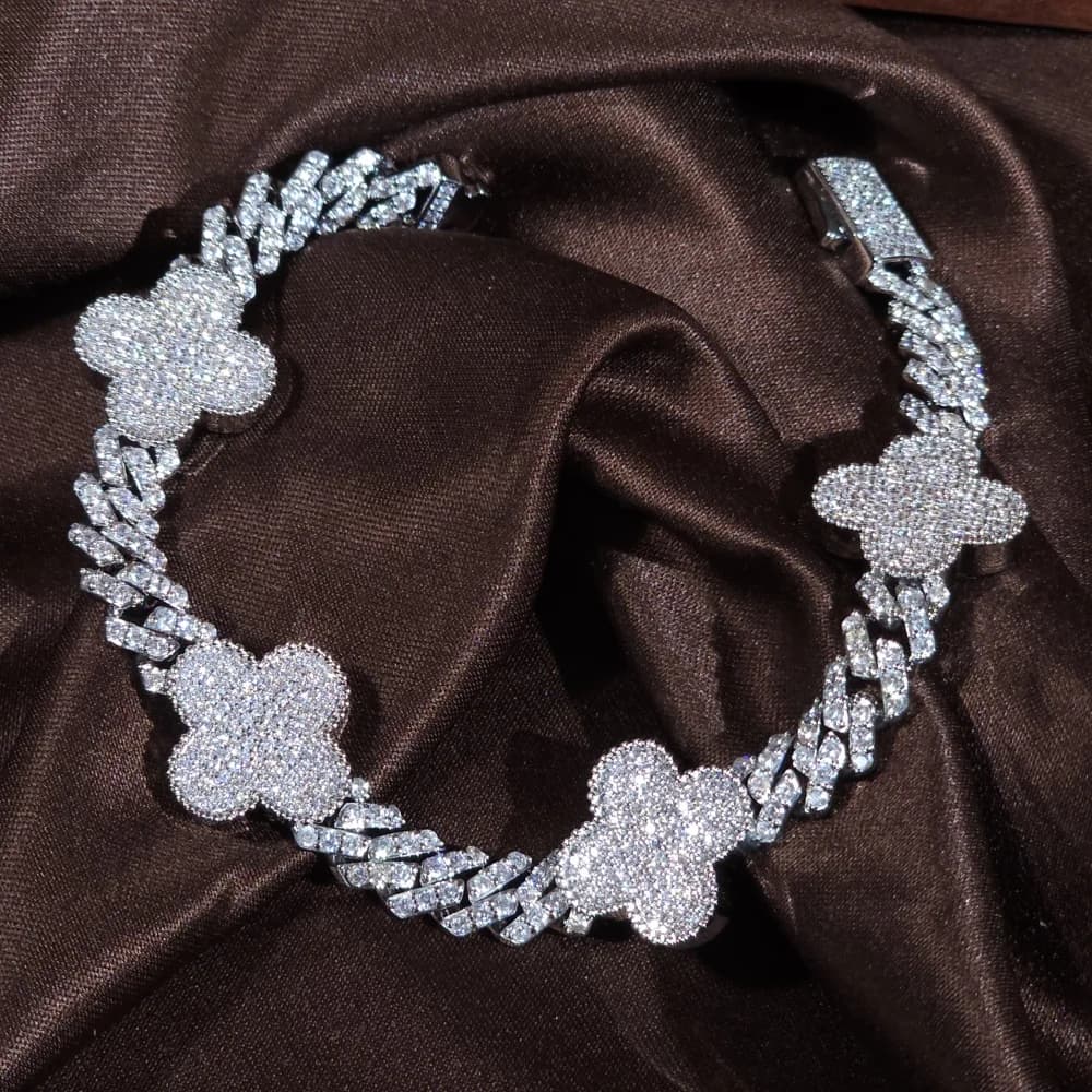 Bracciale cubano fiore ICEC Pietre CZ ghiacciate Chiusura in fusione Accessorio donna Bracciale a bilanciere con catena Hiphop Catene di lusso