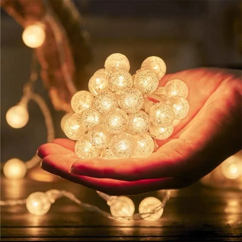 Luci della stringa del LED della sfera di cristallo alimentate a batteria AA 1.5M/3M/6M/10M Ghirlande delle lucine per la decorazione esterna della festa di Natale