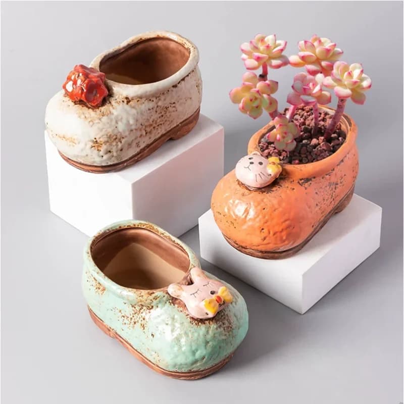Living room decoration, coarse ceramic vases, flower pots for hand painted cute shoes, flower pots for succulent plants from balcony for interior