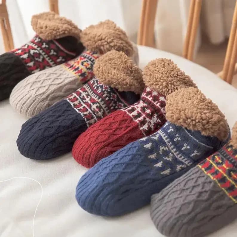 Women's Winter and Autumn Thermal Floor Socks Women's Warm Socks For Home Snow Socks Slippers for sleeping Mats Non-slip Yoga Socks