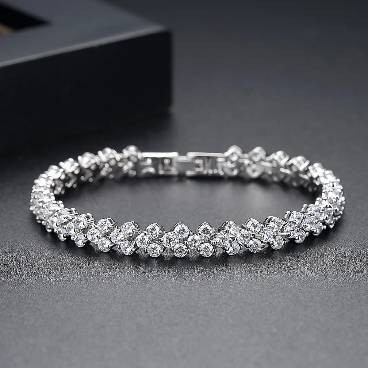 Nuovo Bracciale Tennis 2026 a Forma di Rombi con Moissanite D Color da 1,2 mm per Donna, in Argento 925, con Catena a Maglie Diamantate, Gioielli