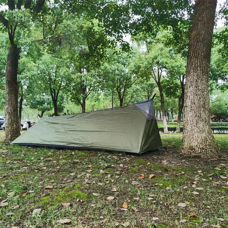 Tenda da campeggio ultraleggera per una persona, senza pali, con zanzariera interna, ideale per backpacking e campeggio all'aperto.