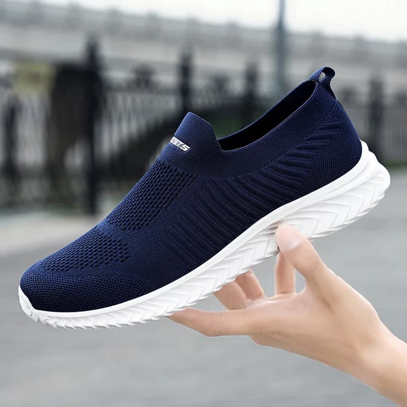 Men's Shoes Sneakers Light Running Shoes Fashion Men's Breathable Slip On Sneakers Men's wear-resistant Zapatillas Hombre